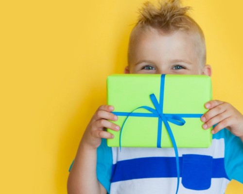 Idei originale de cadouri pentru copii pe care le vor adora