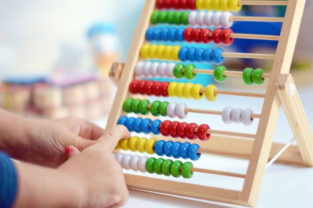 Modalitati distractive si captivante de a preda matematica copiilor